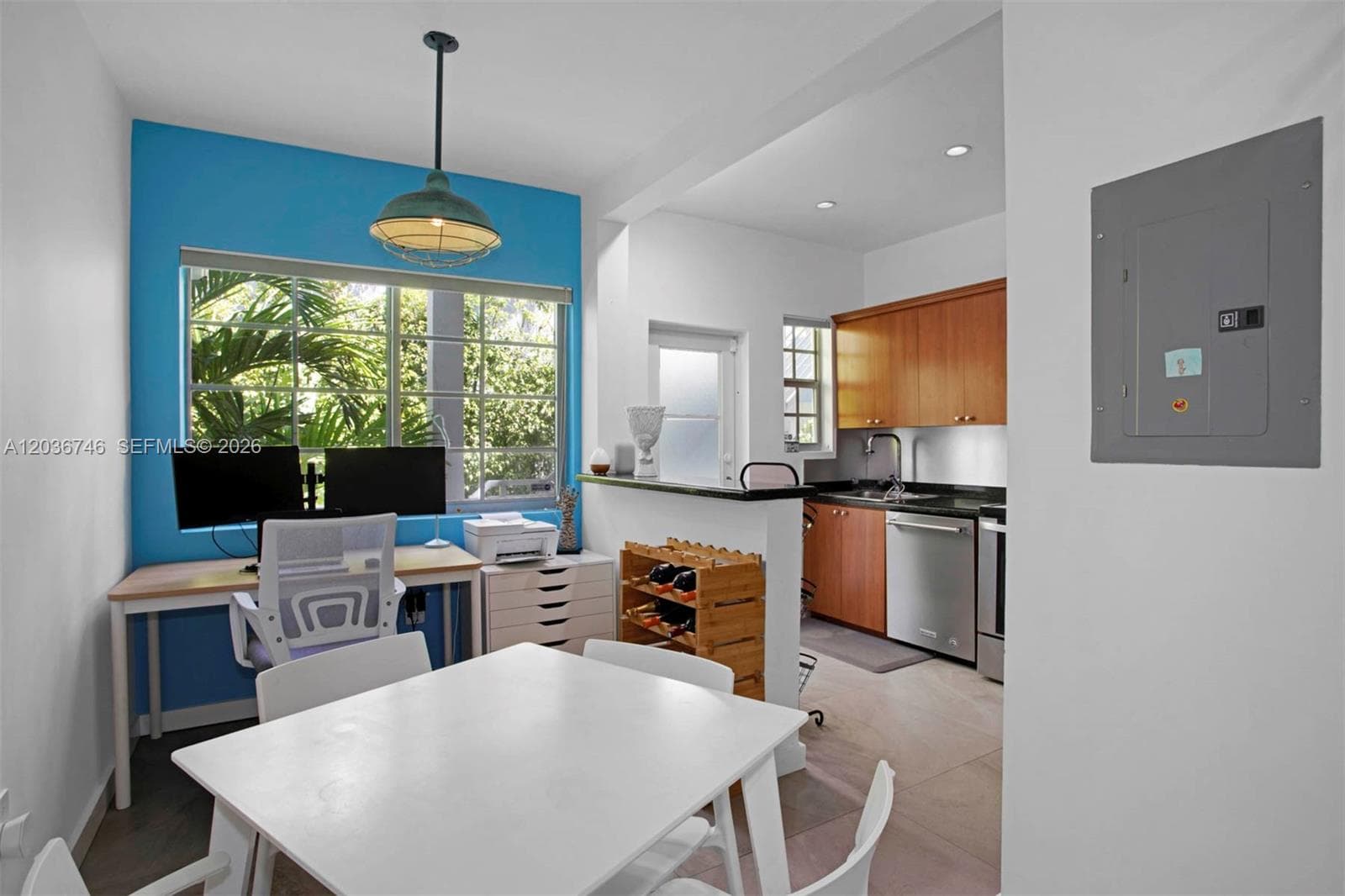 A12036746 — Miami Beach — 10