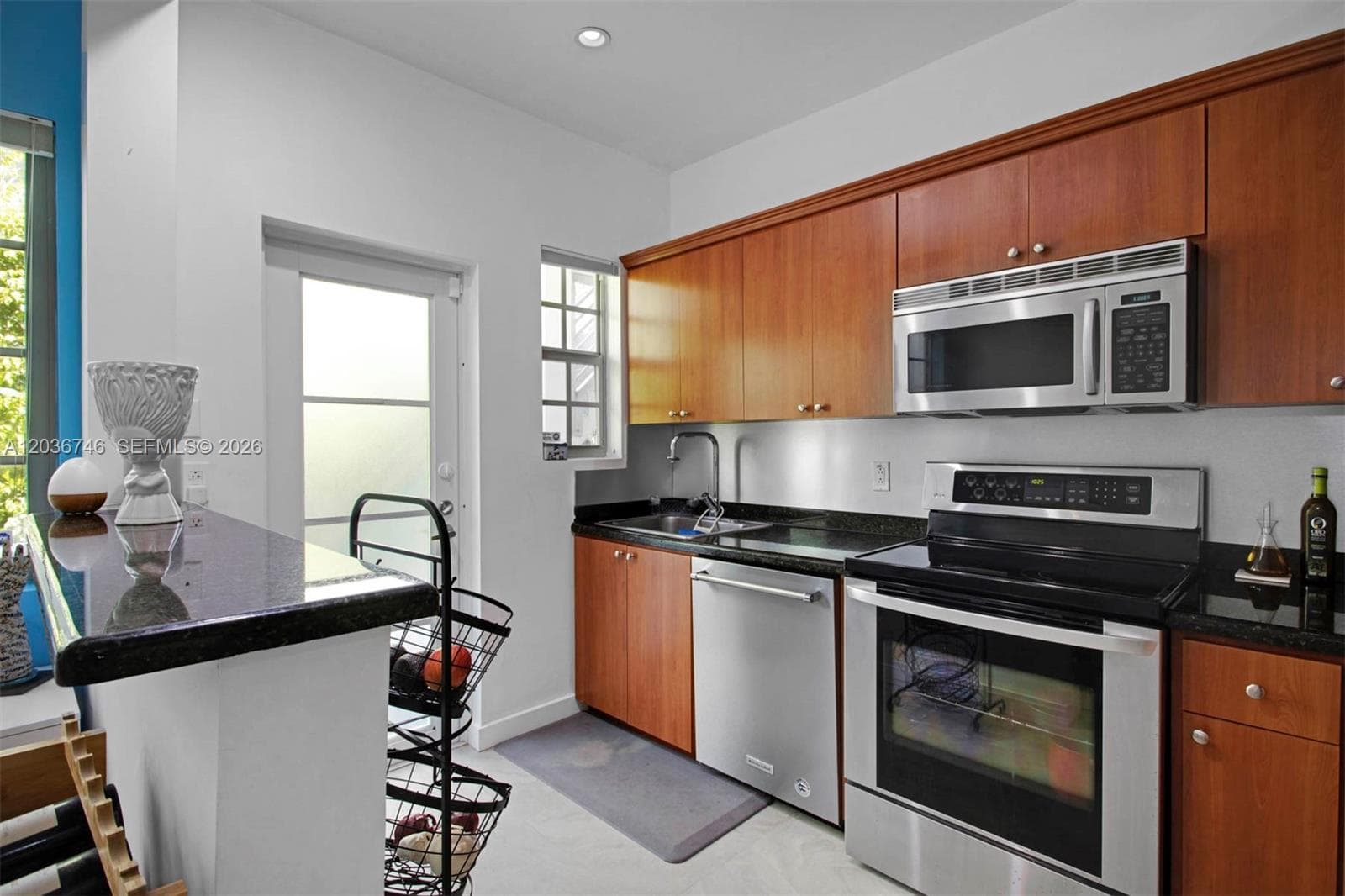 A12036746 — Miami Beach — 11
