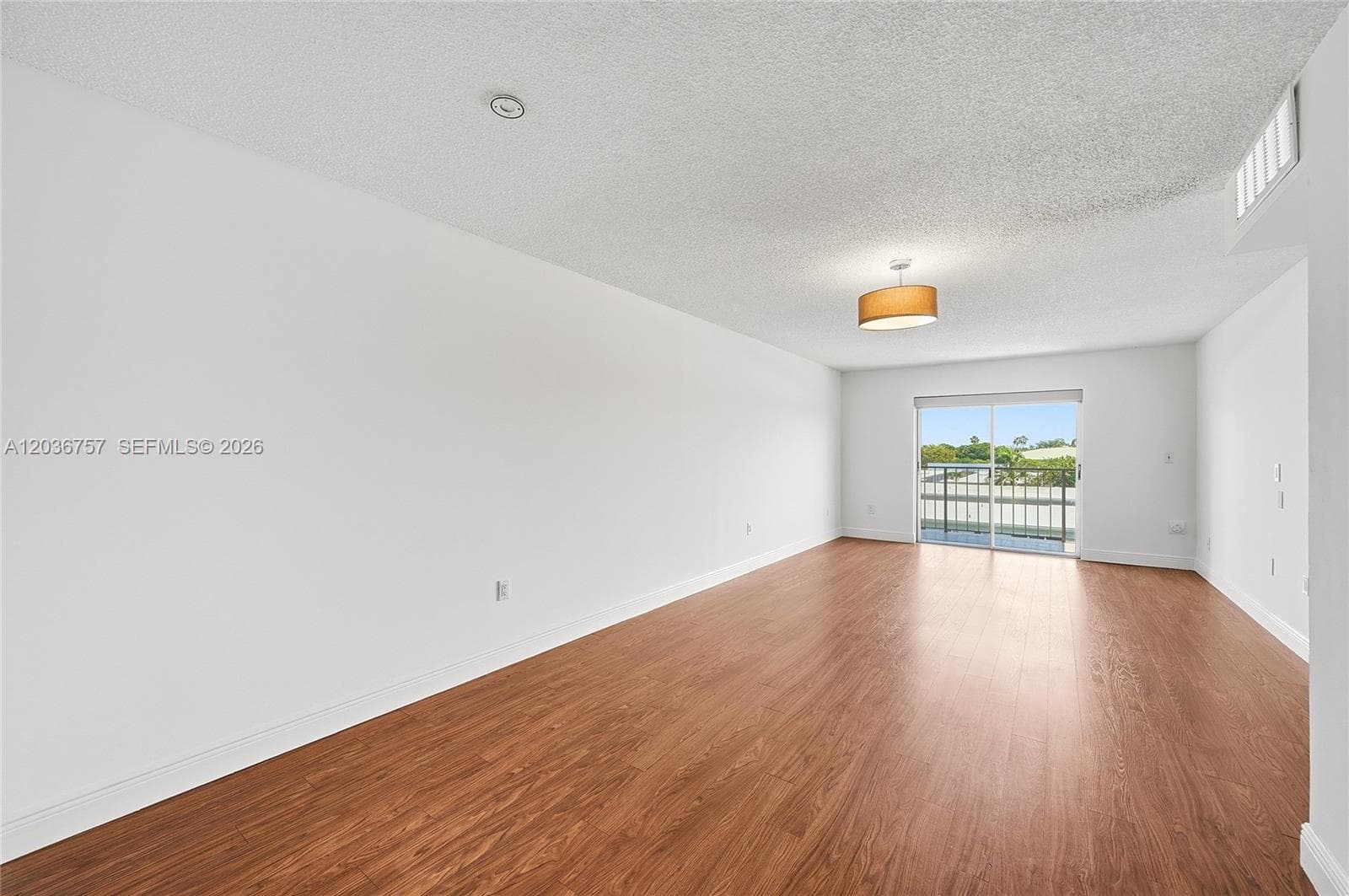 A12036757 — Miami Beach — 3