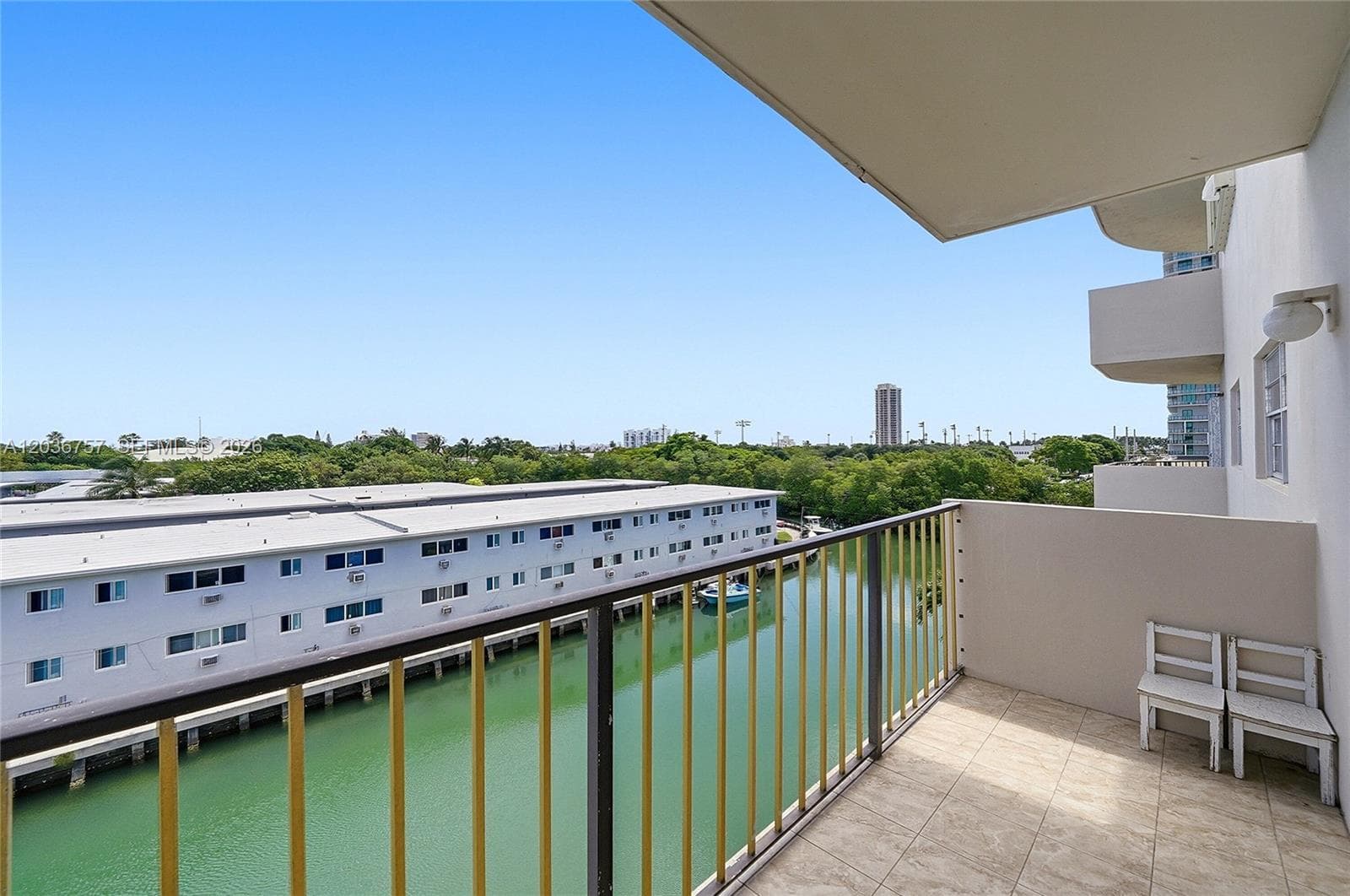 A12036757 — Miami Beach — 20