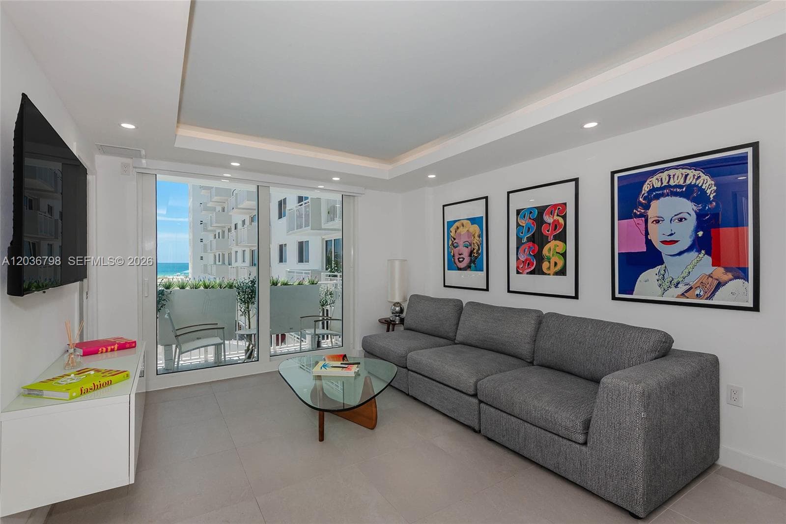A12036798 — Miami Beach — 6