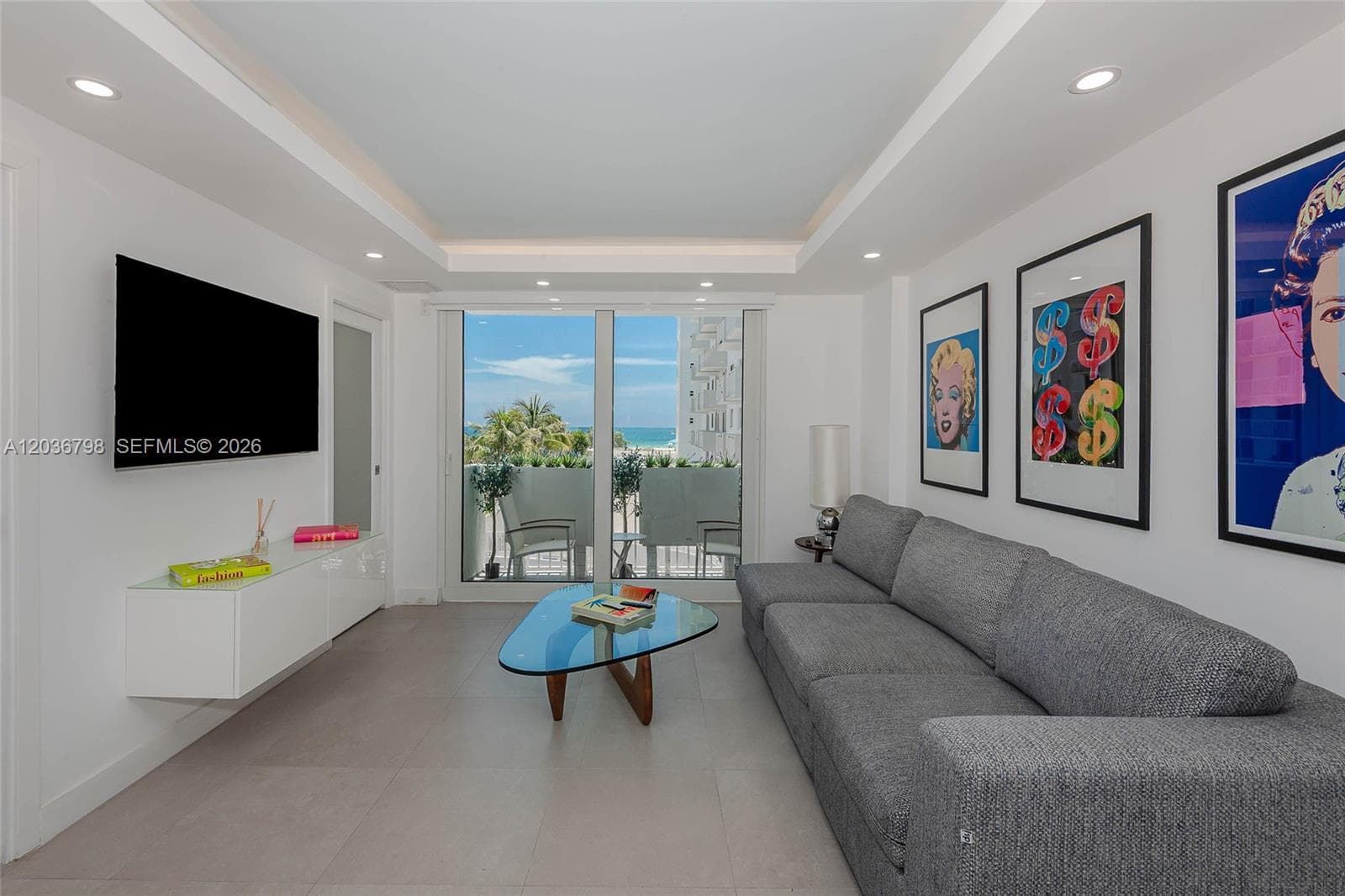 A12036798 — Miami Beach — 7