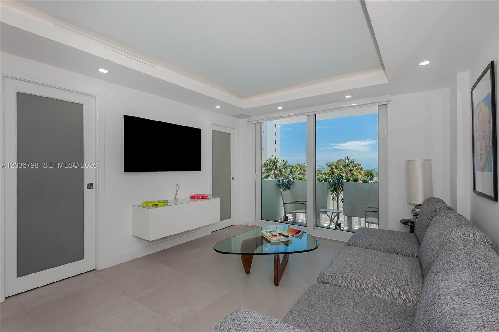 A12036798 — Miami Beach — 5