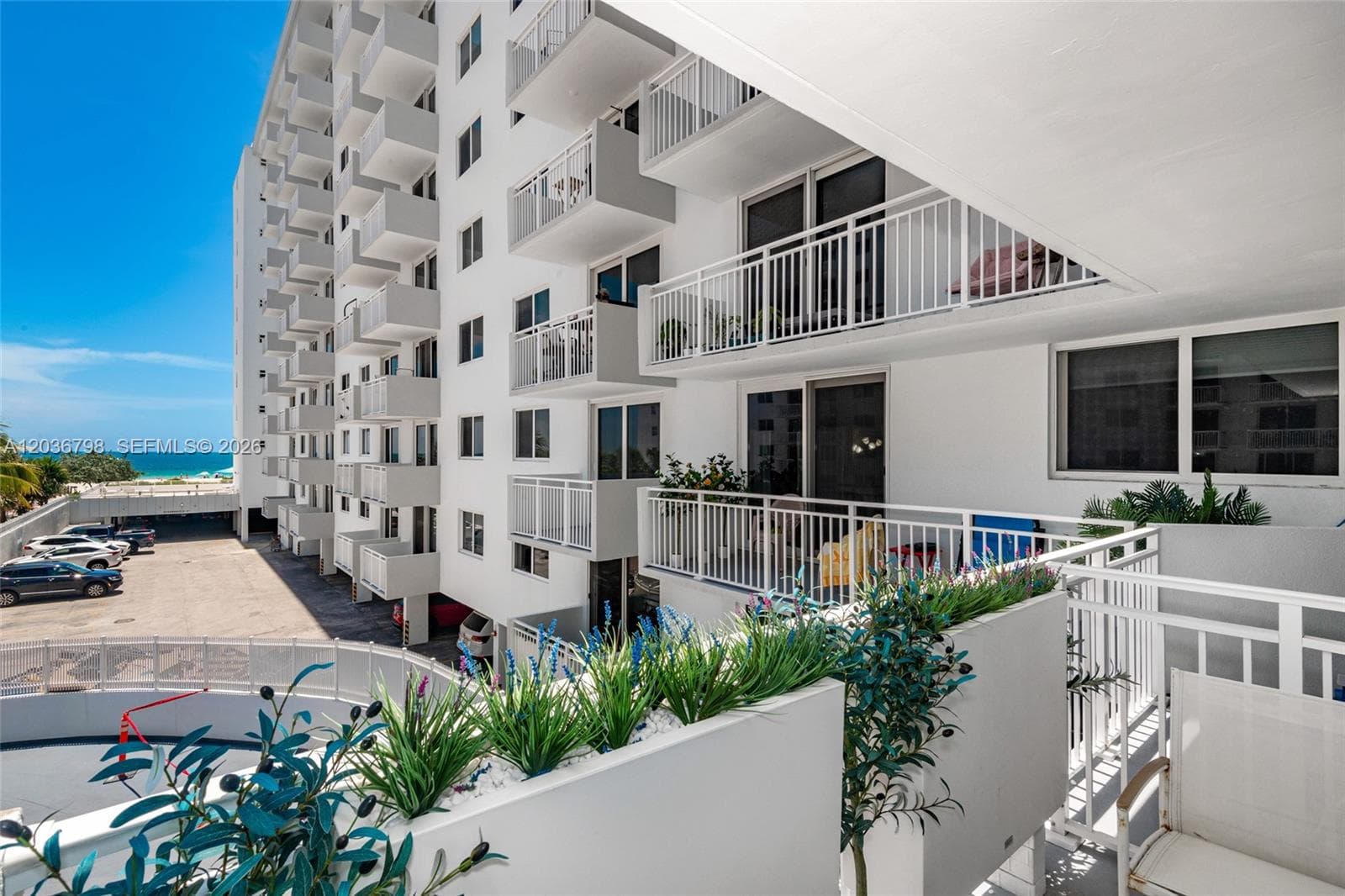 A12036798 — Miami Beach — 24