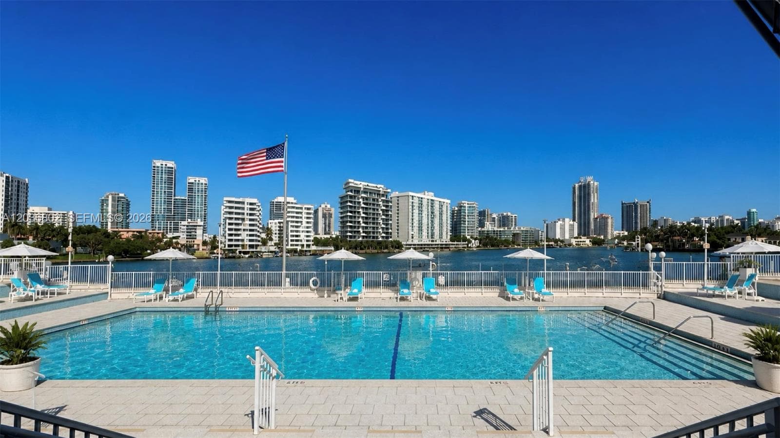 A12036802 — Miami Beach — 30