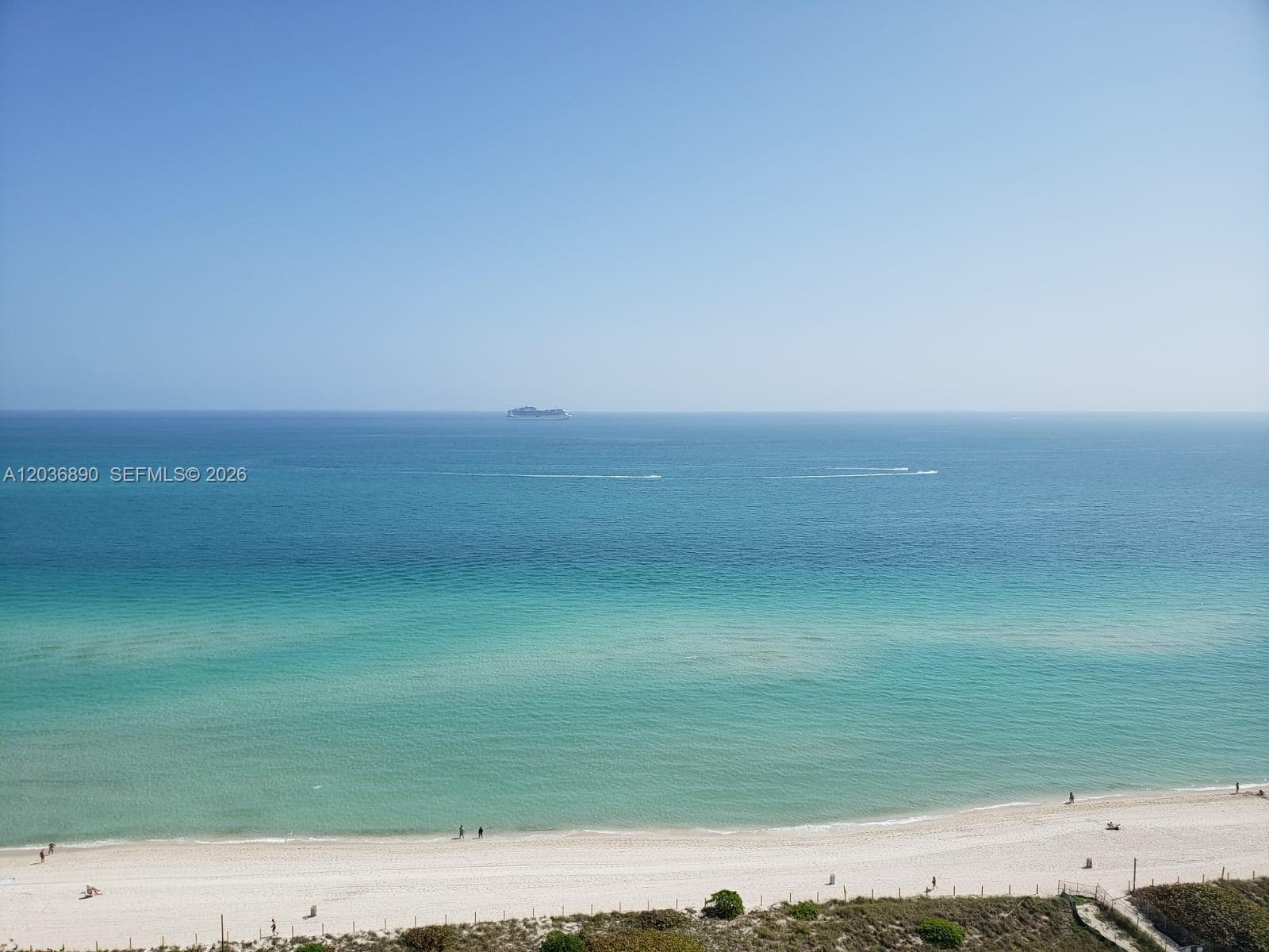 A12036890 — Miami Beach — 29