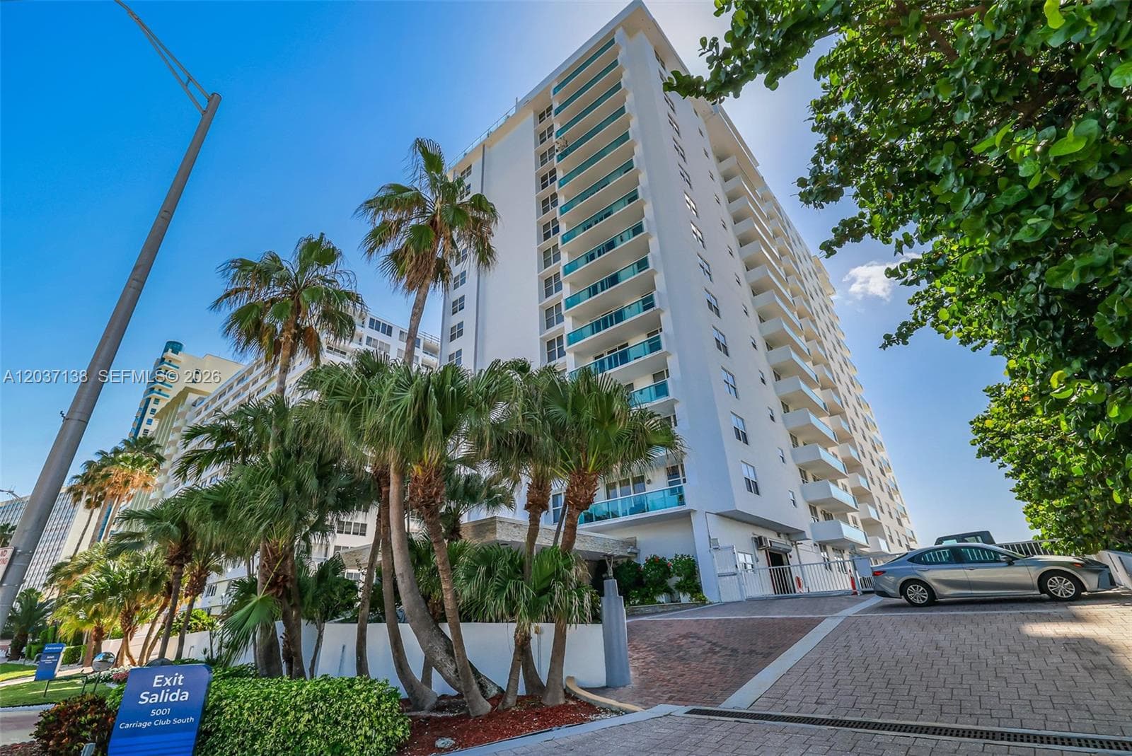 A12037138 — Miami Beach — 2