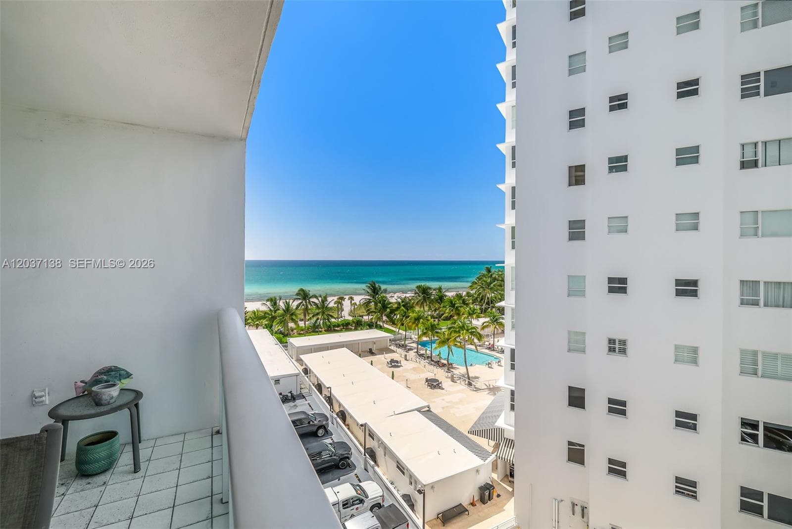 A12037138 — Miami Beach — 35