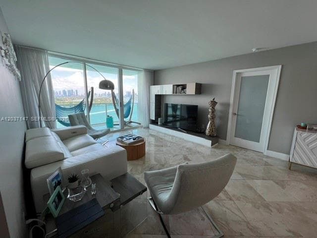A12037147 — Miami Beach — 3