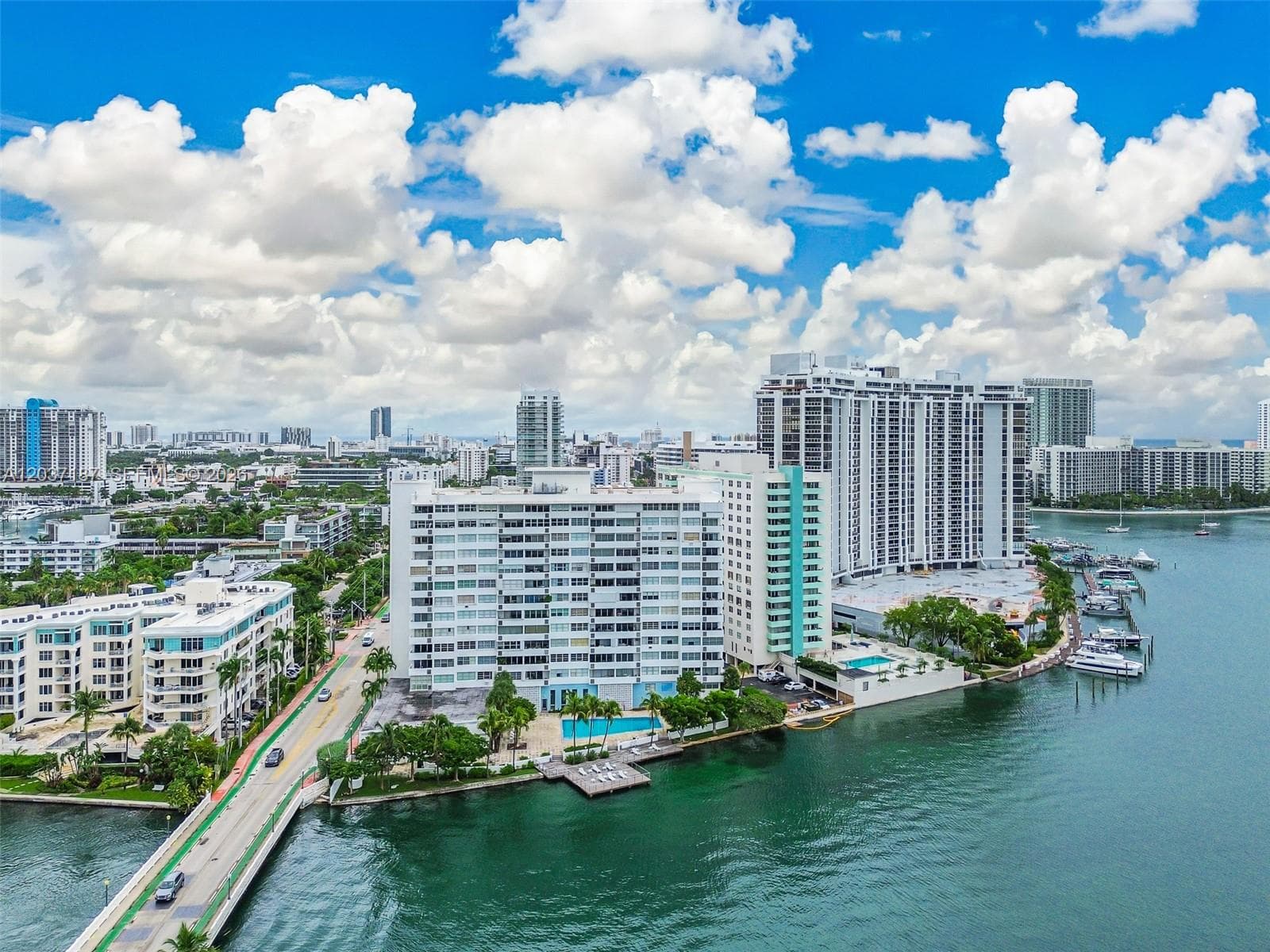 A12037187 — Miami Beach — 32