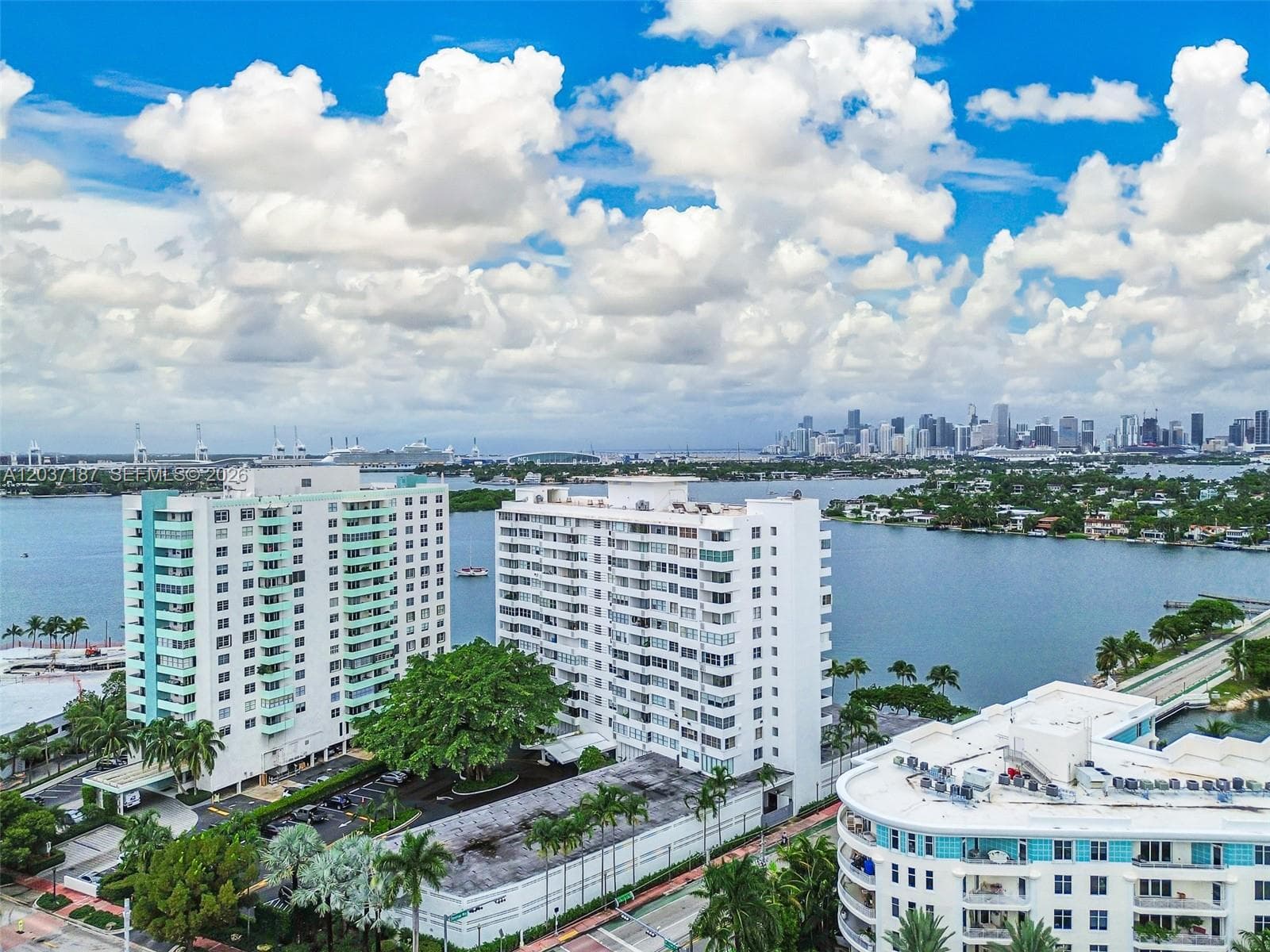 A12037187 — Miami Beach — 35