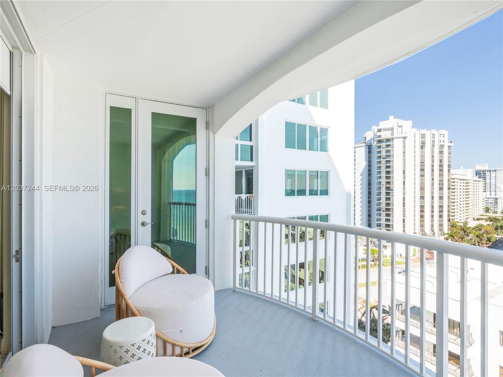A12037244 — Miami Beach — 9