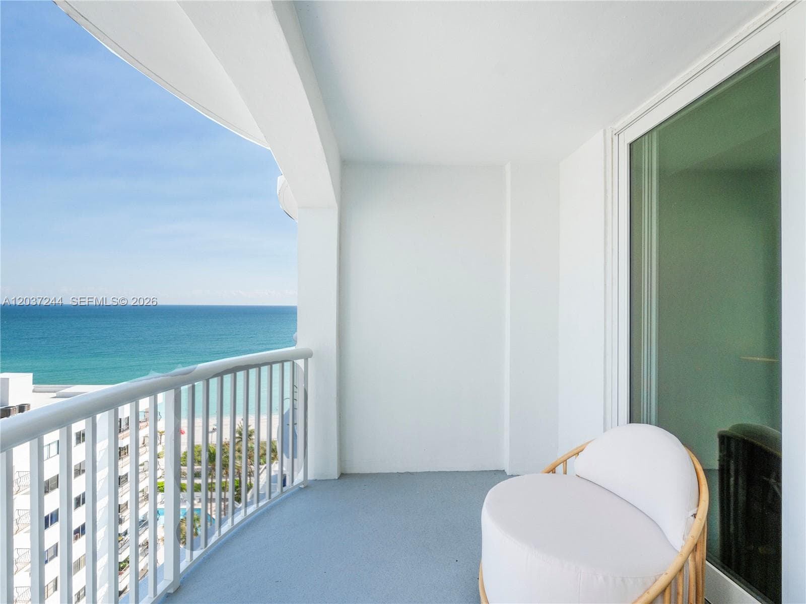 A12037244 — Miami Beach — 8