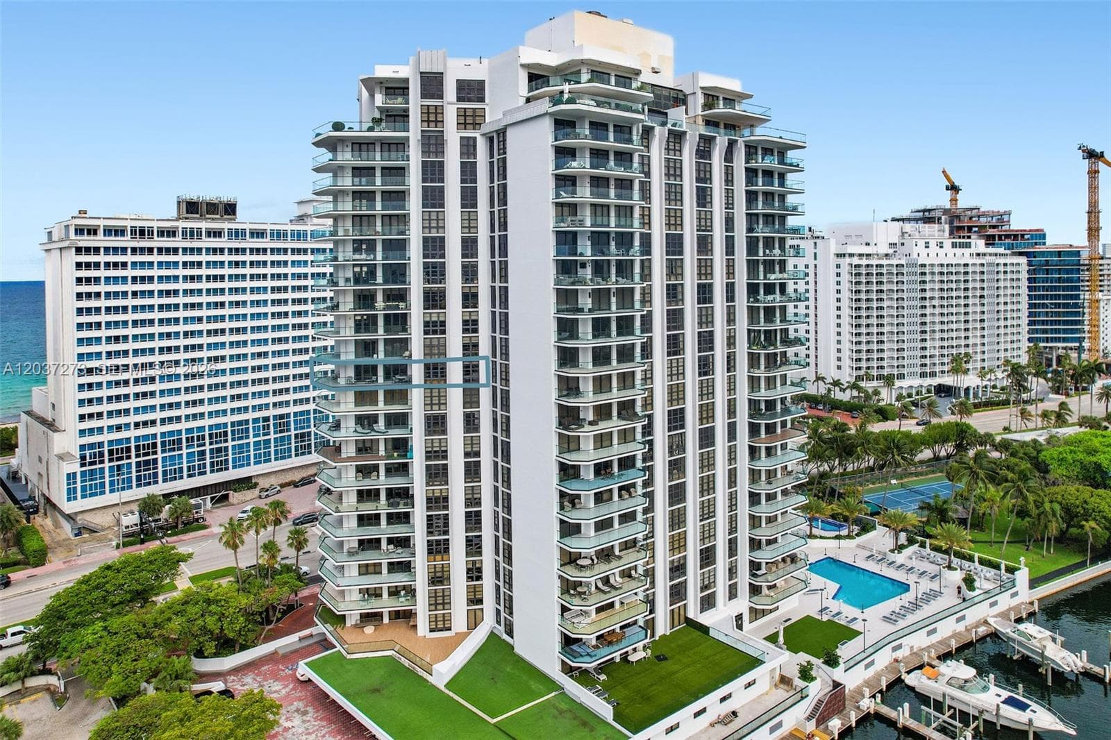 A12037273 — Miami Beach — 35