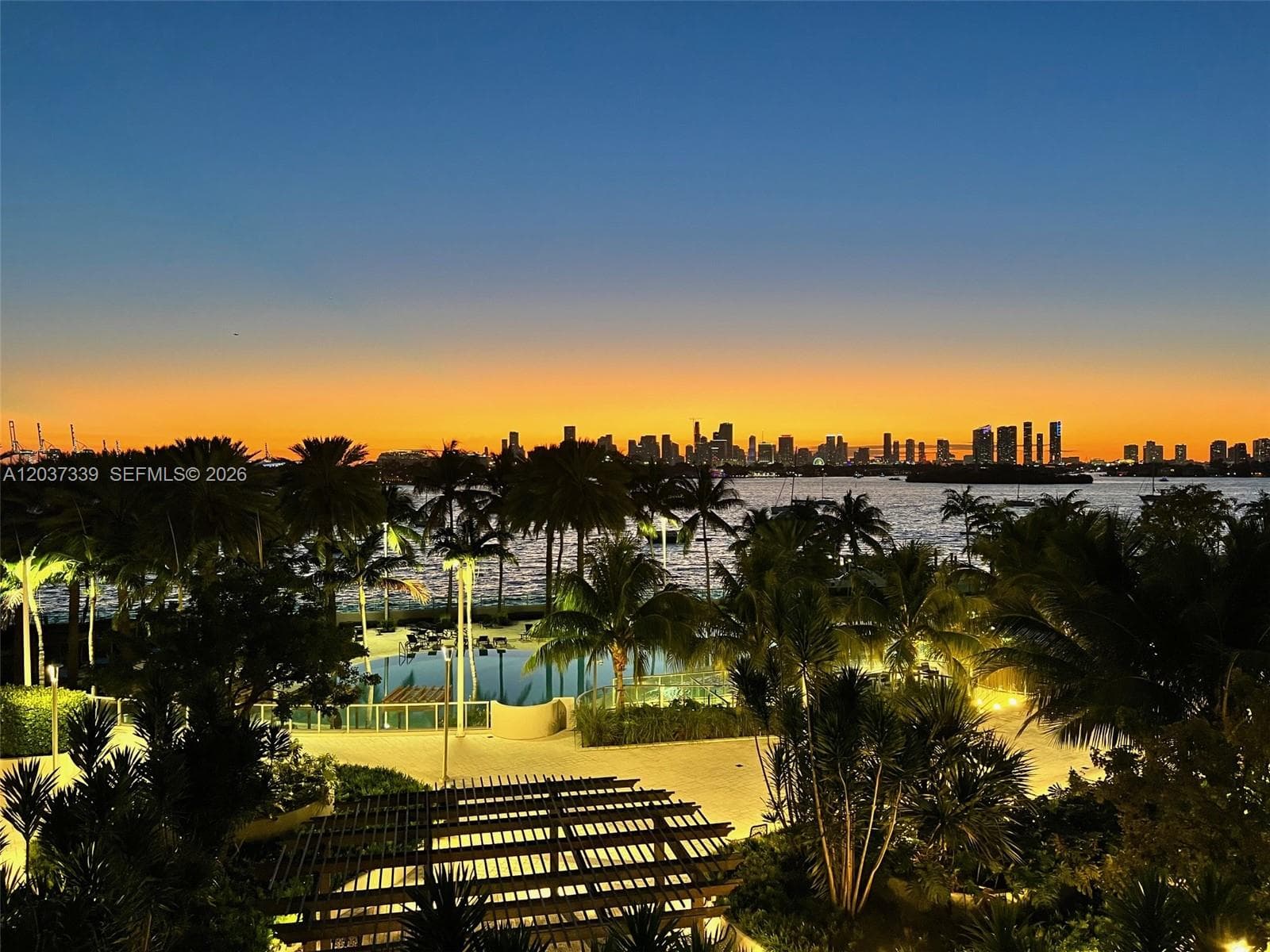 A12037339 — Miami Beach — 22