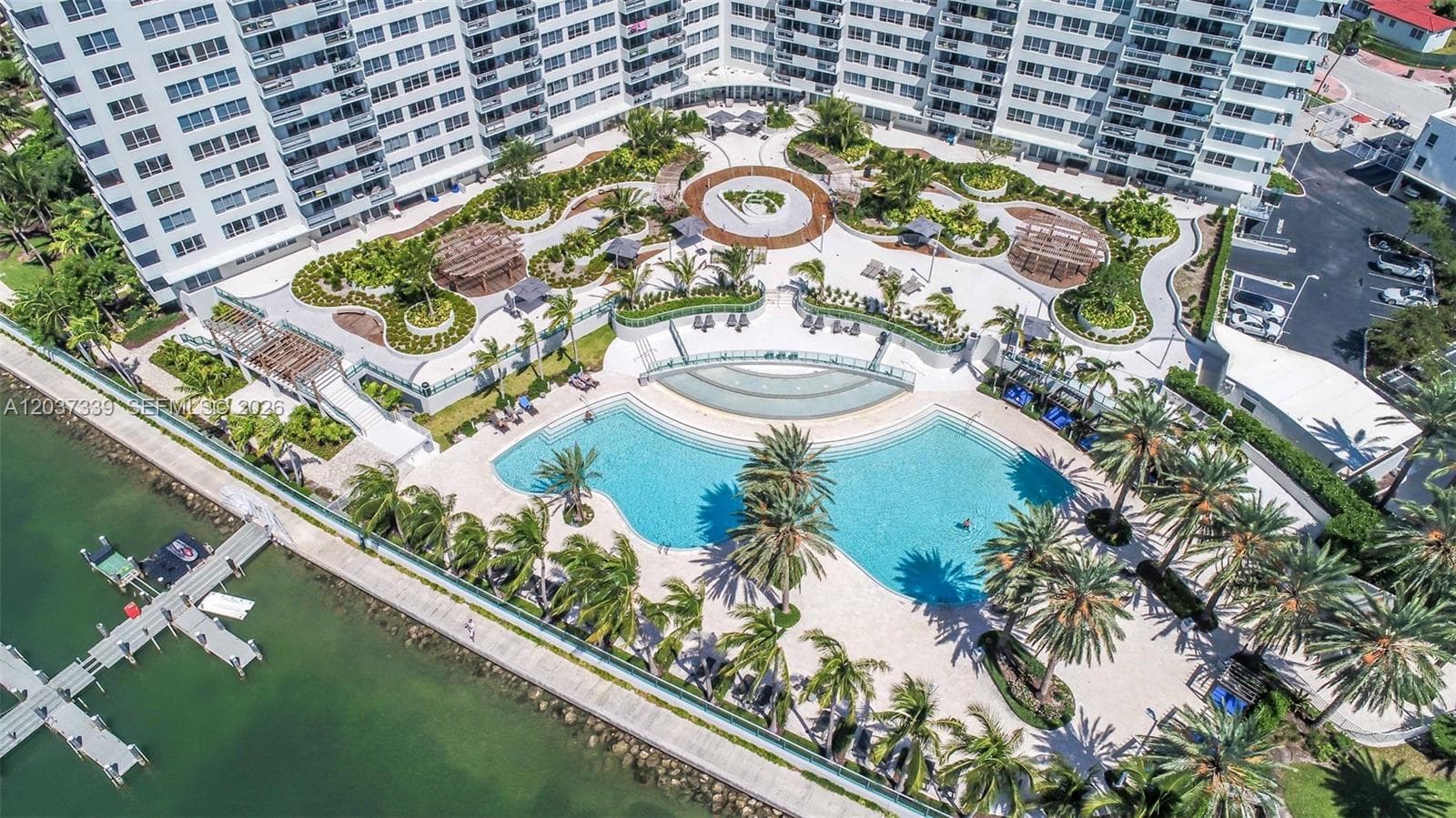 A12037339 — Miami Beach — 5