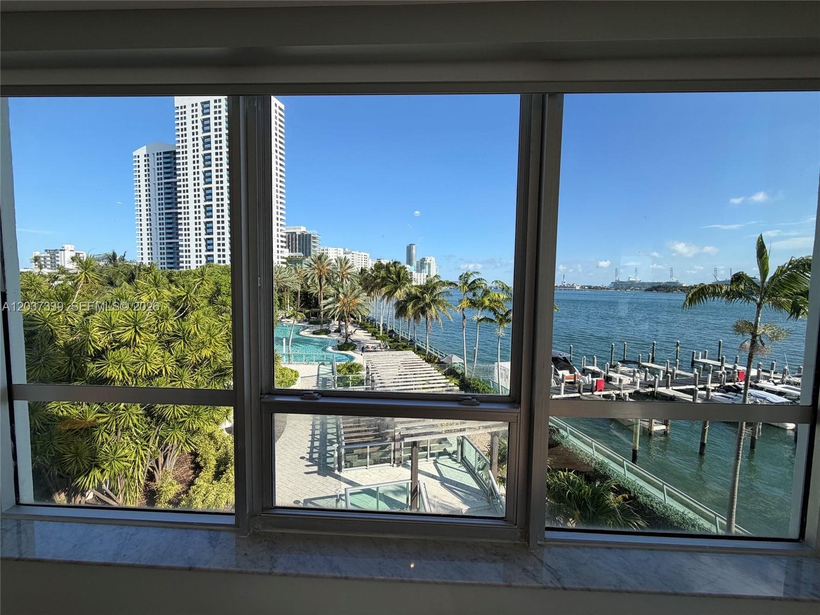 A12037339 — Miami Beach — 4