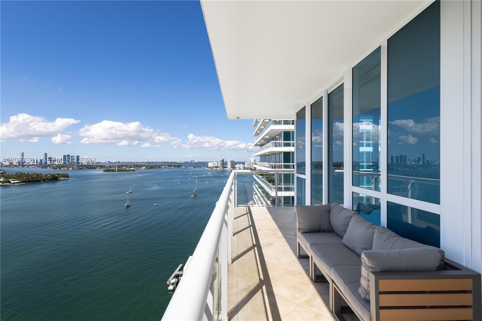 A12037361 — Miami Beach — 13