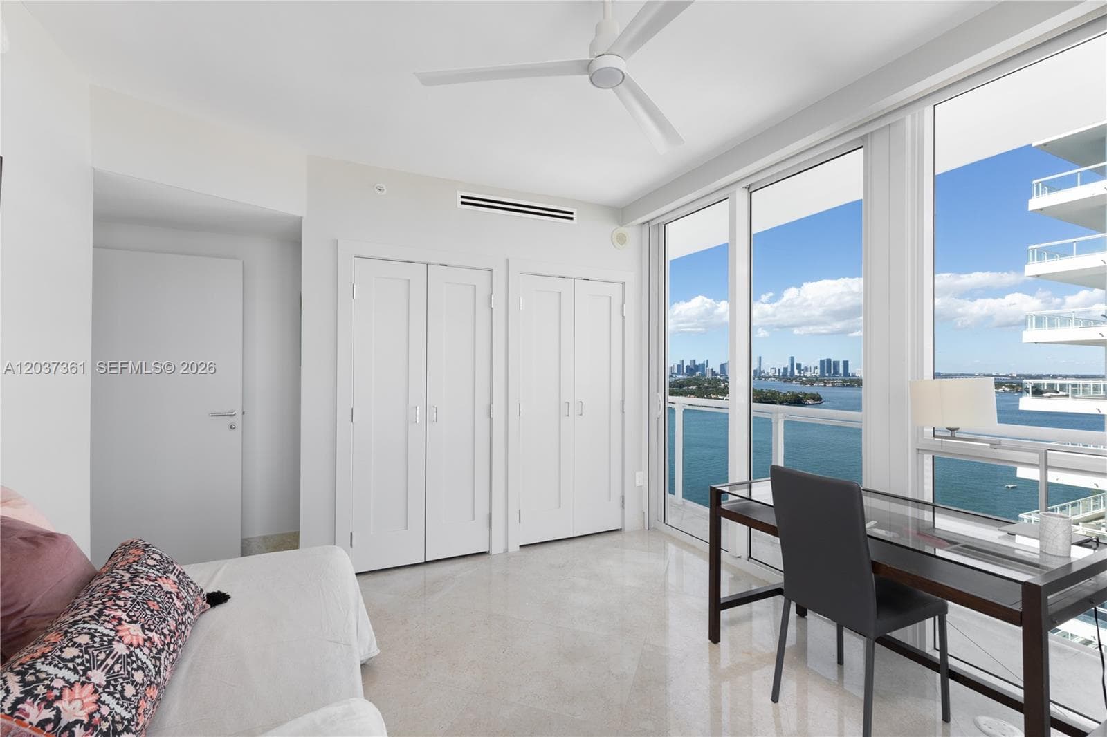 A12037361 — Miami Beach — 22