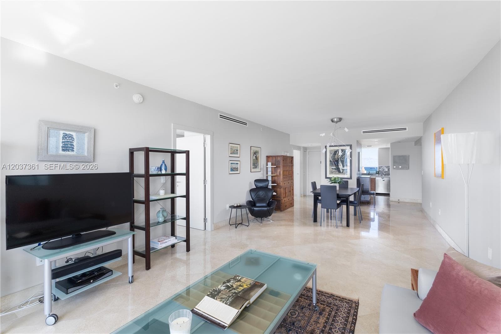 A12037361 — Miami Beach — 11