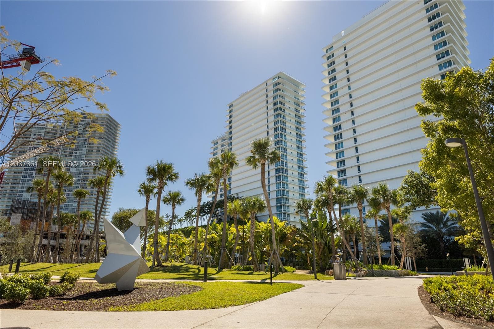 A12037361 — Miami Beach — 44