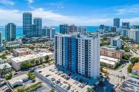 A12037377 — Miami Beach — 13
