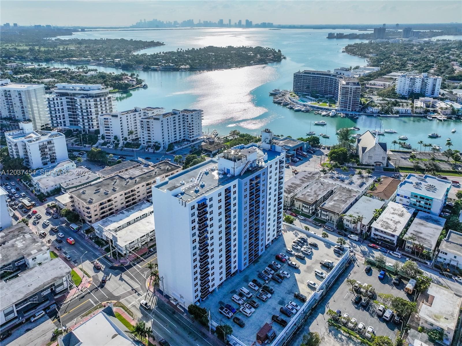 A12037454 — Miami Beach — 17