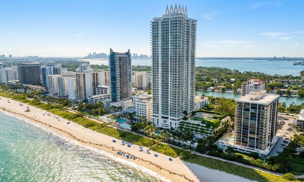 A12037462 — Miami Beach