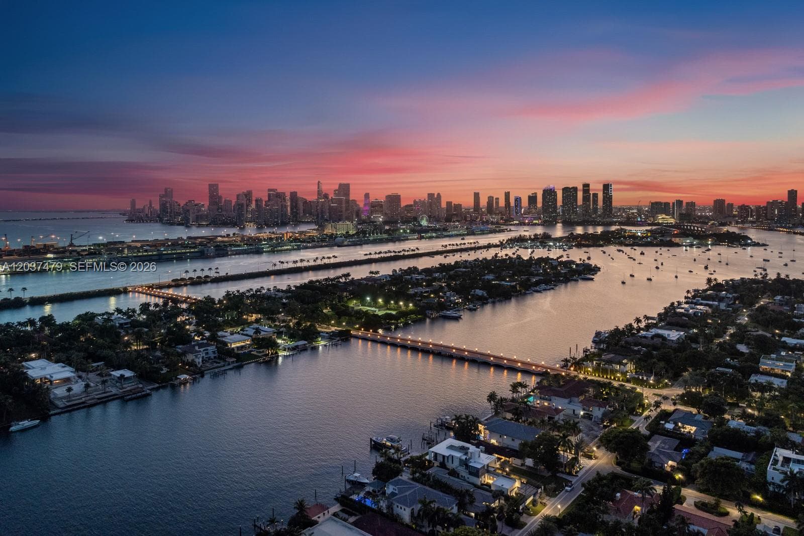 A12037479 — Miami Beach — 43
