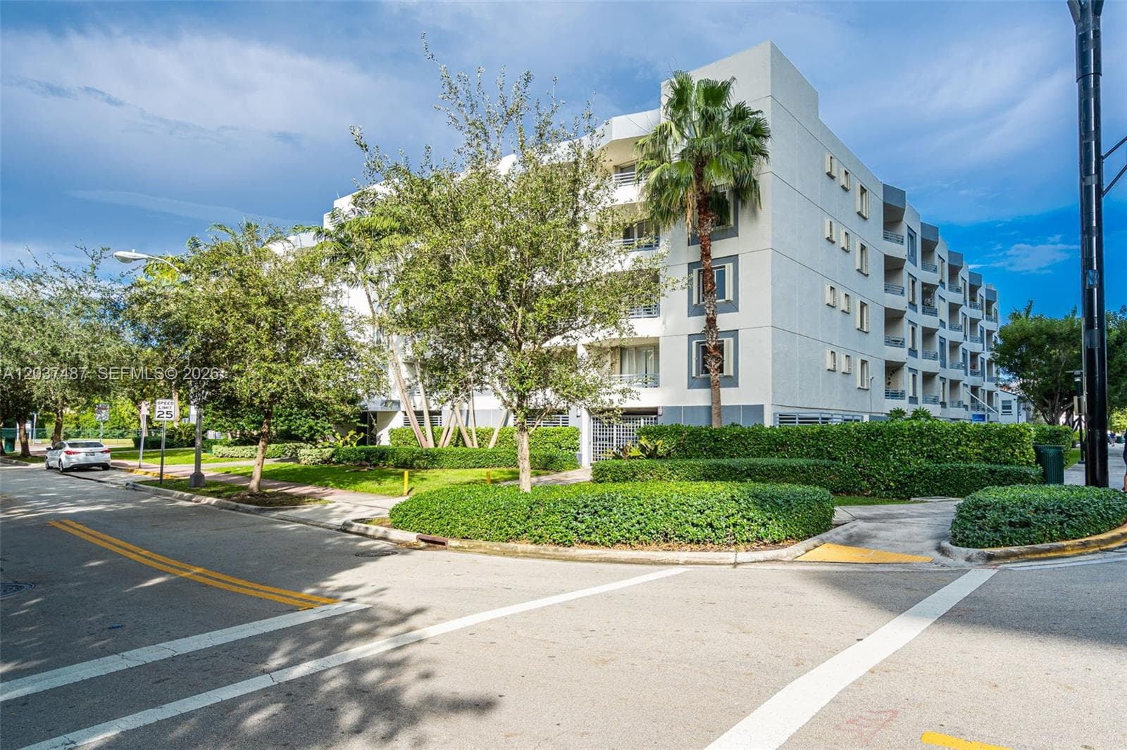 A12037487 — Miami Beach — 26
