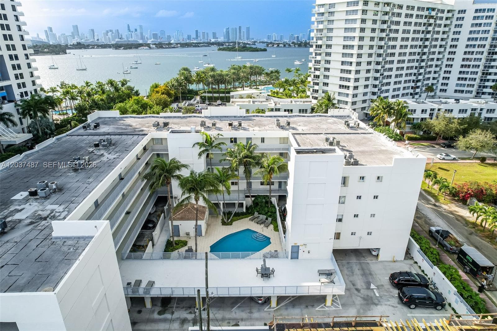 A12037487 — Miami Beach — 22