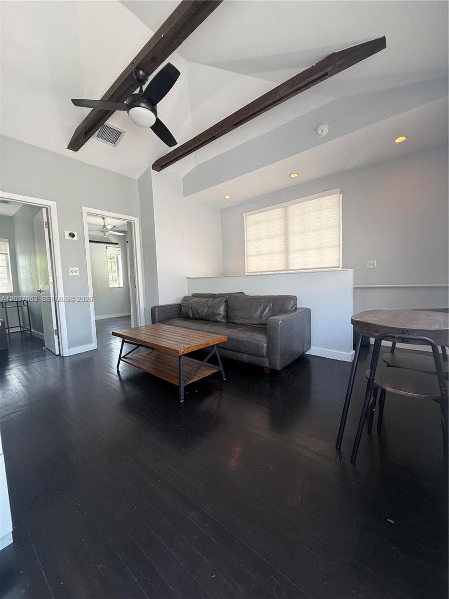 A12037663 — Miami Beach — 8