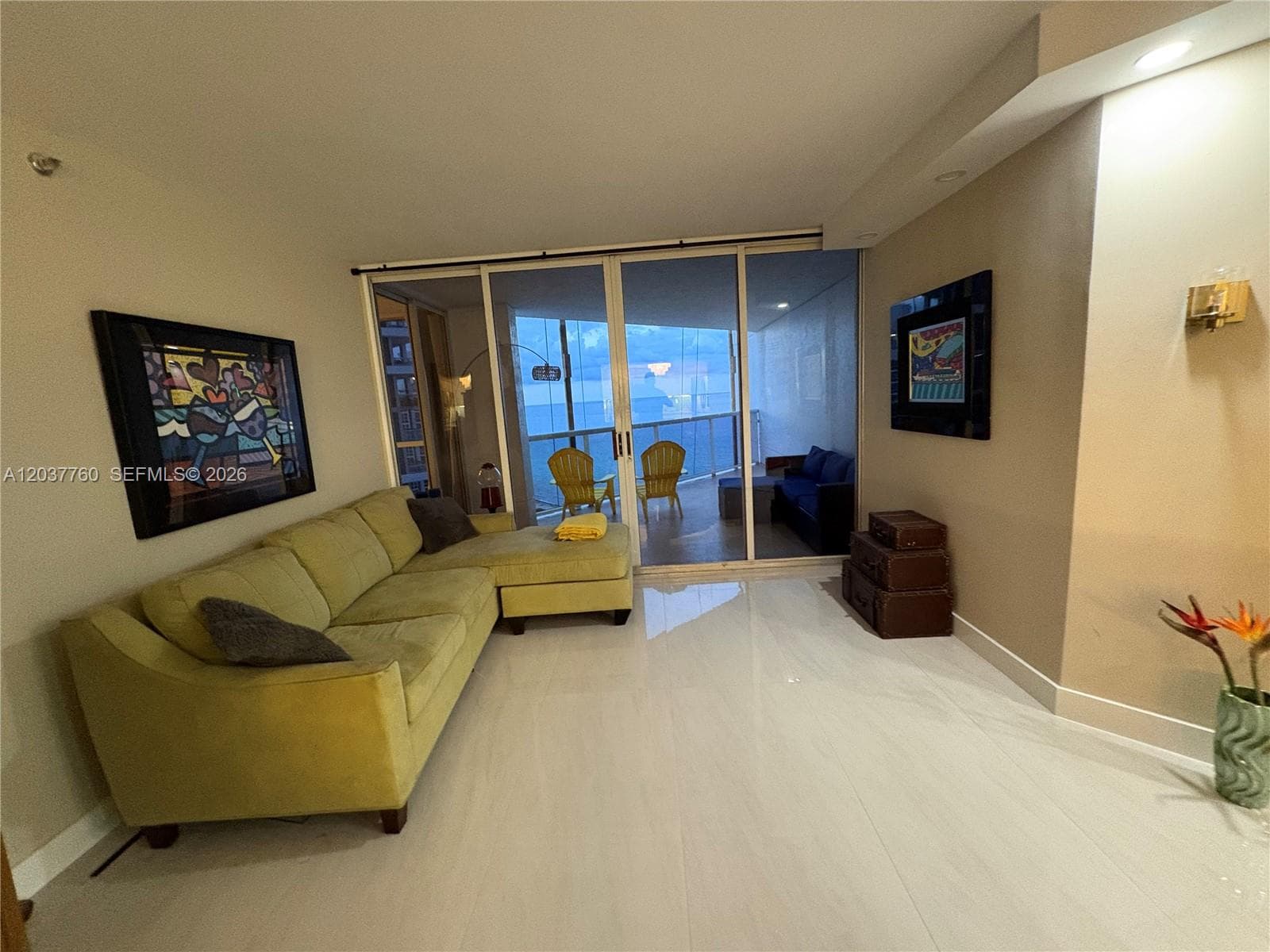 A12037760 — Miami Beach — 22