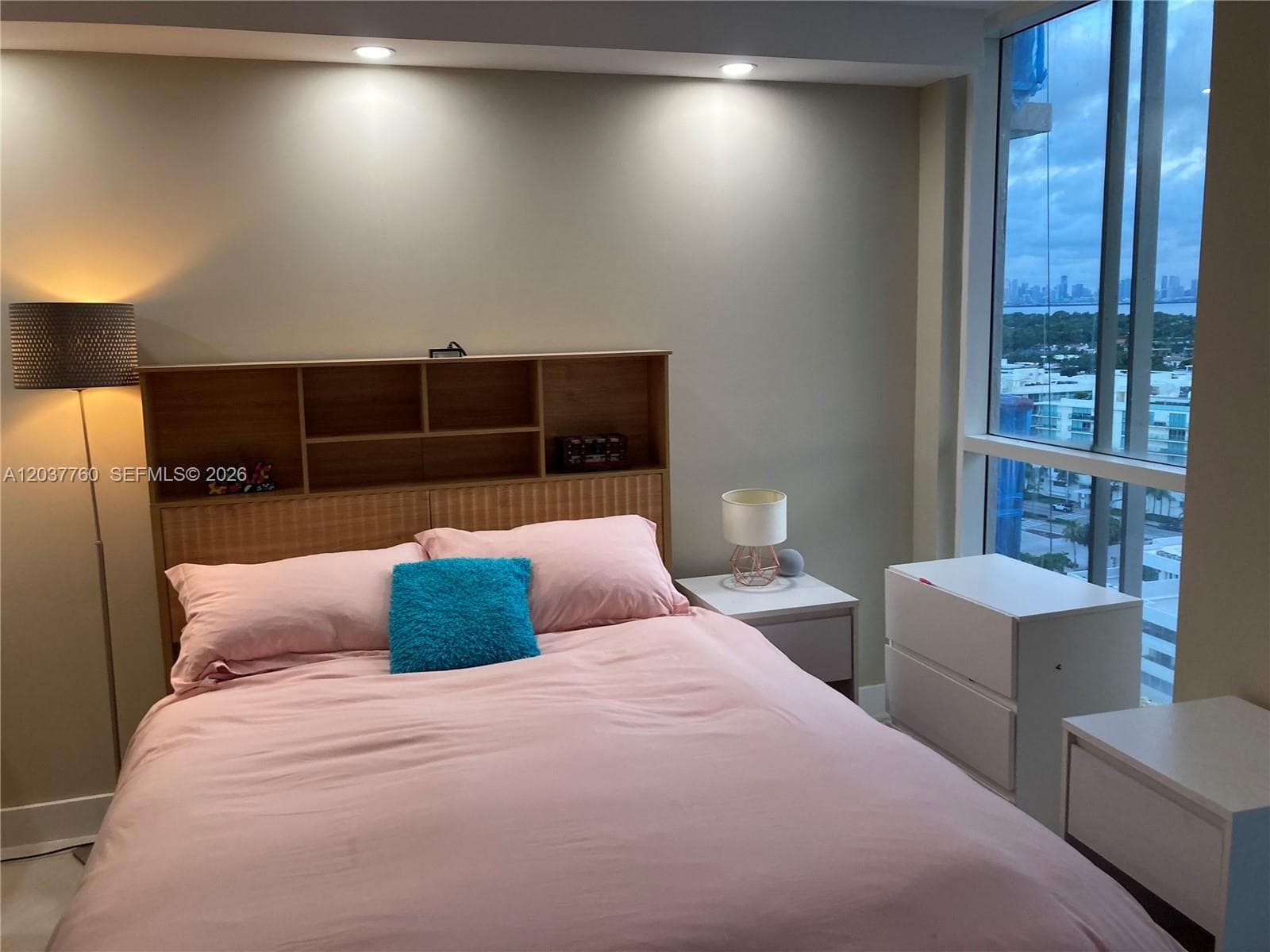 A12037760 — Miami Beach — 9