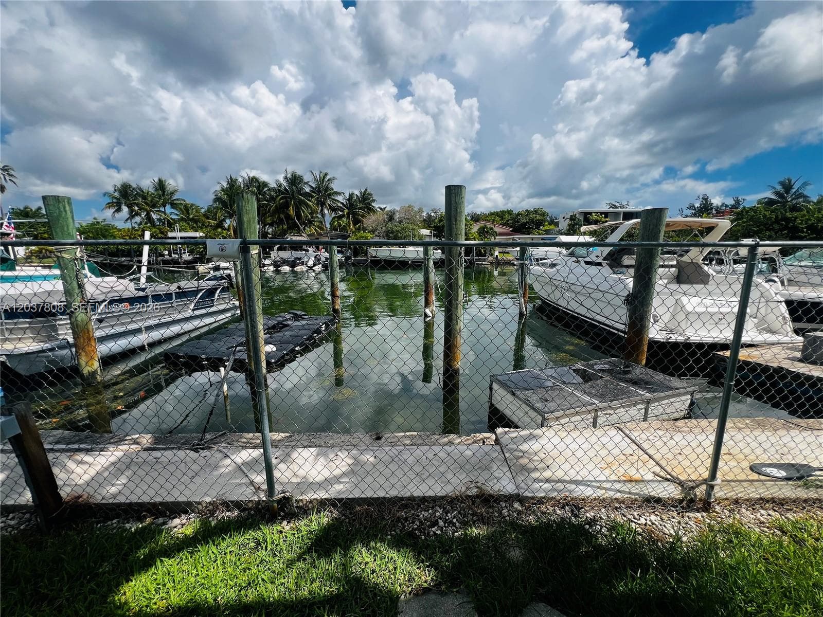 A12037808 — Miami Beach — 36