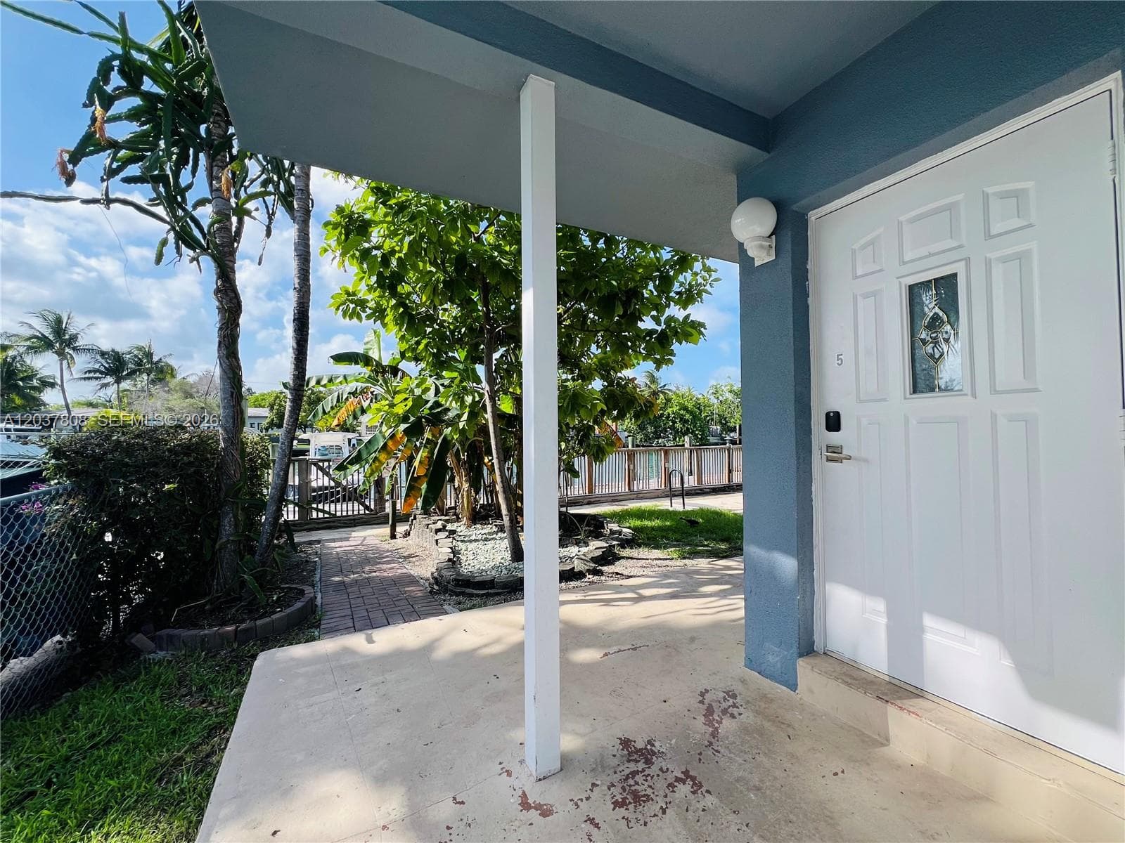 A12037808 — Miami Beach — 32