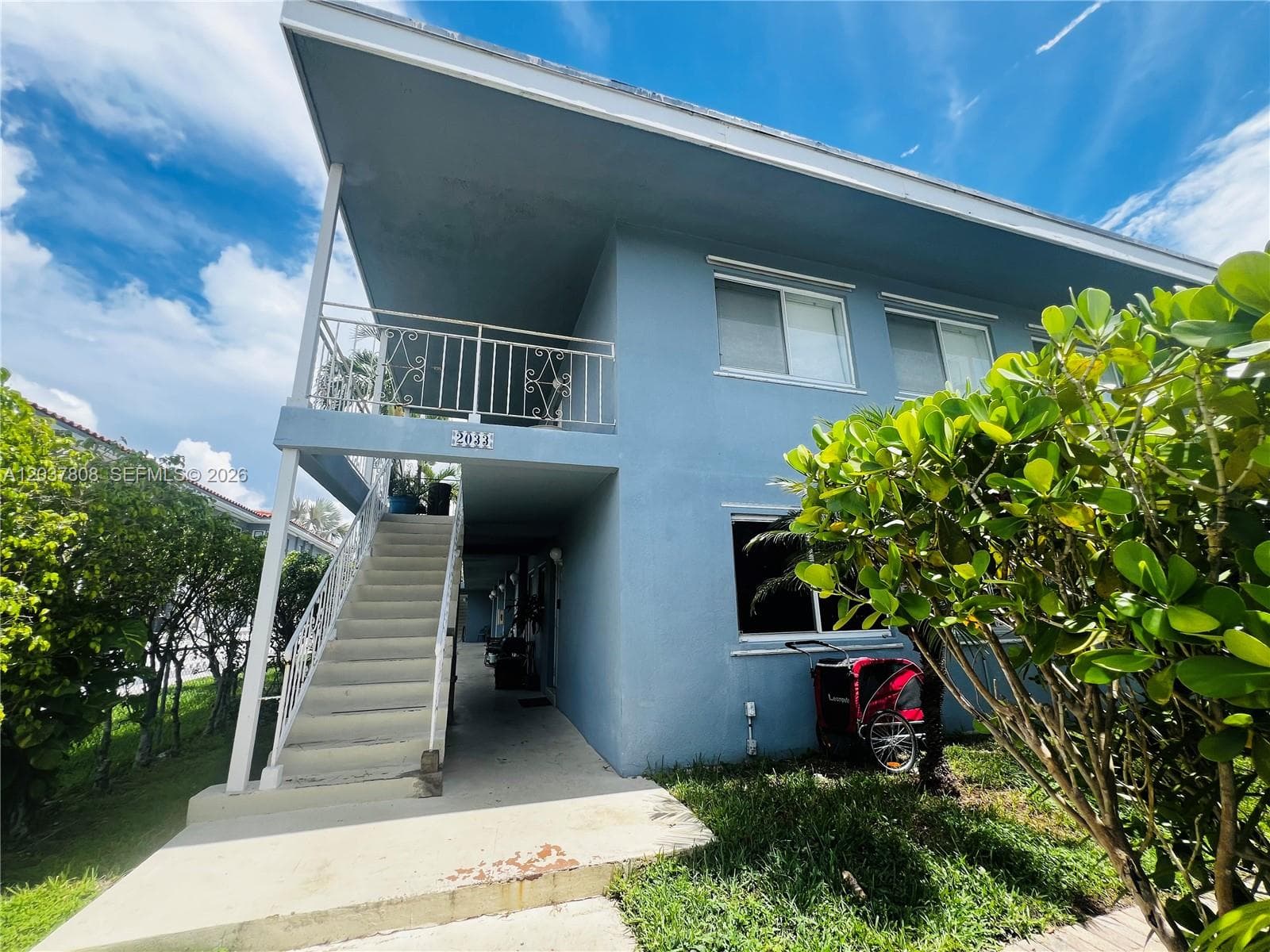 A12037808 — Miami Beach — 39