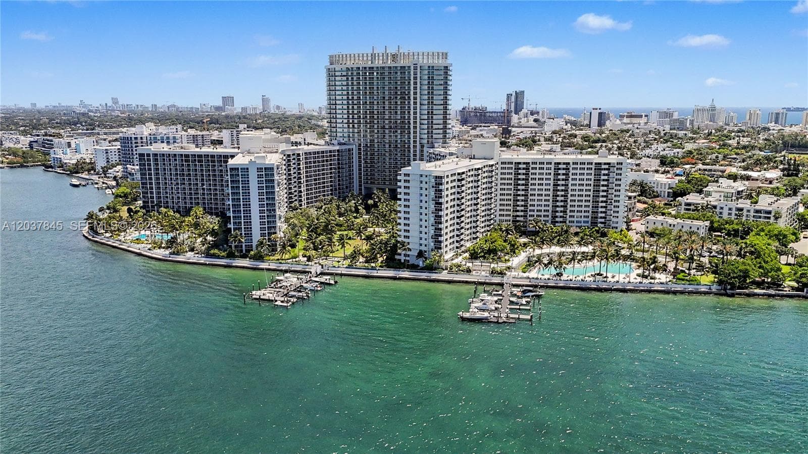 A12037845 — Miami Beach — 13