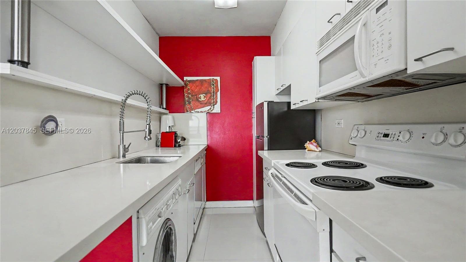 A12037845 — Miami Beach — 7