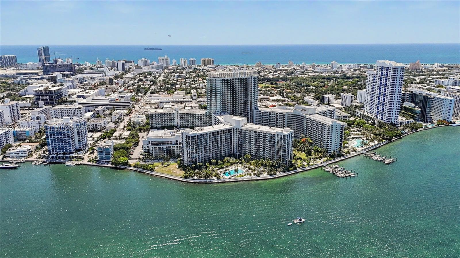 A12037845 — Miami Beach — 14