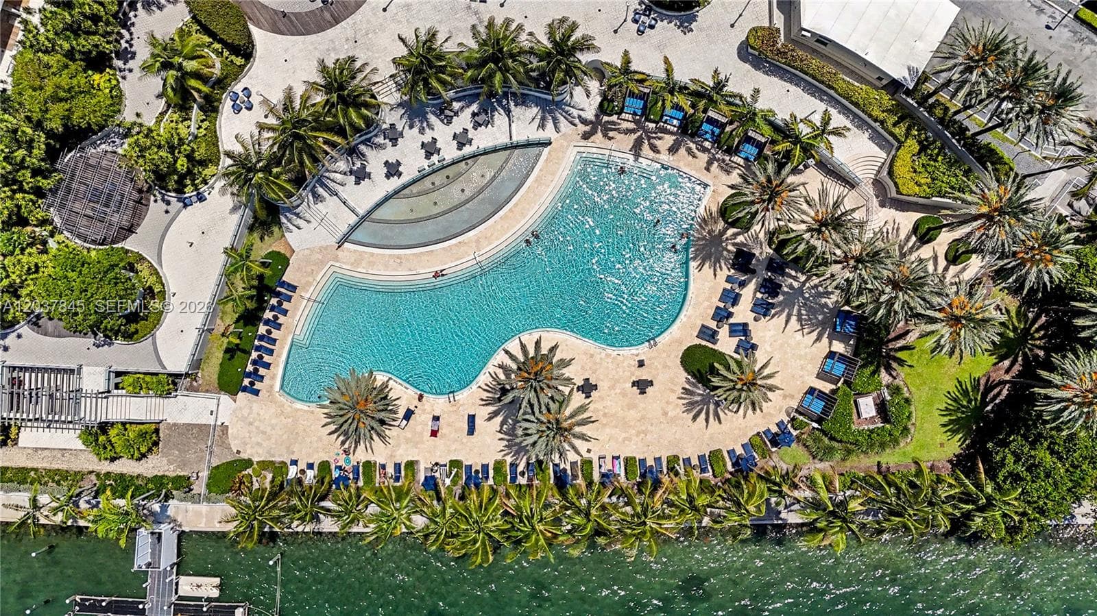 A12037845 — Miami Beach — 18