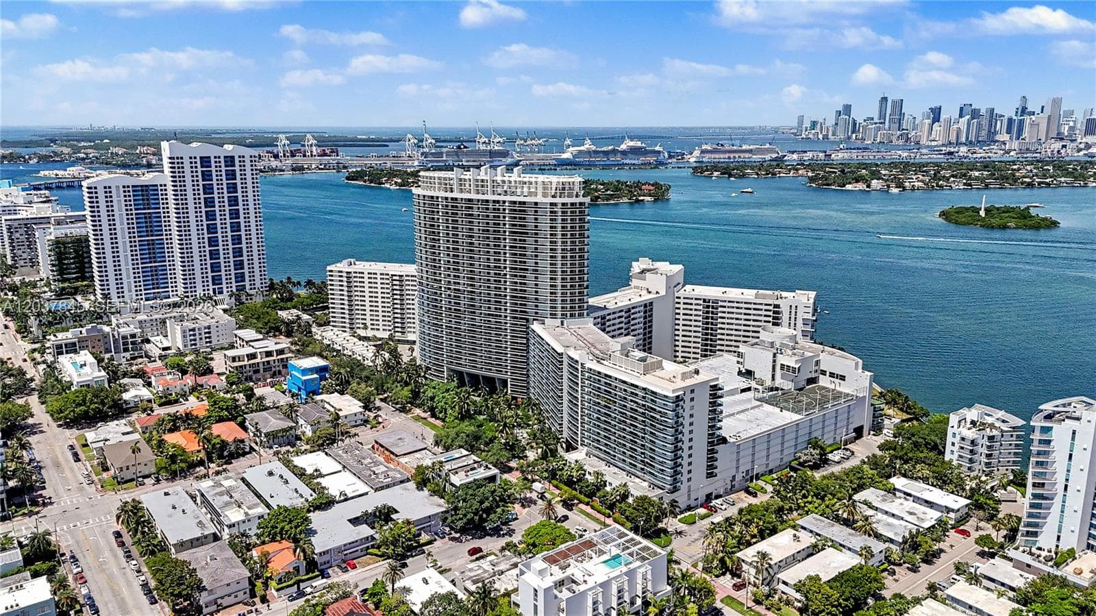 A12037845 — Miami Beach — 15
