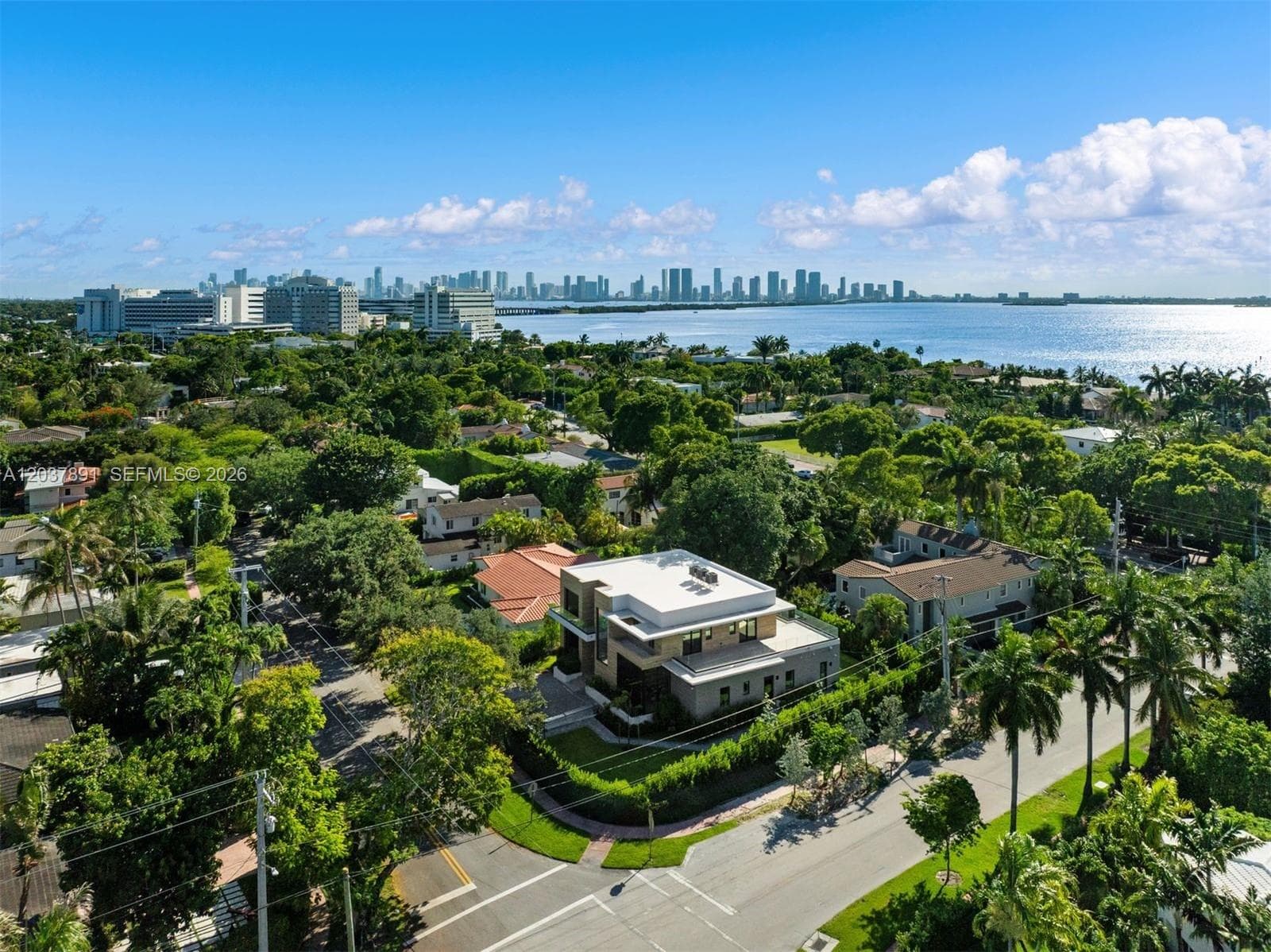 A12037891 — Miami Beach — 40