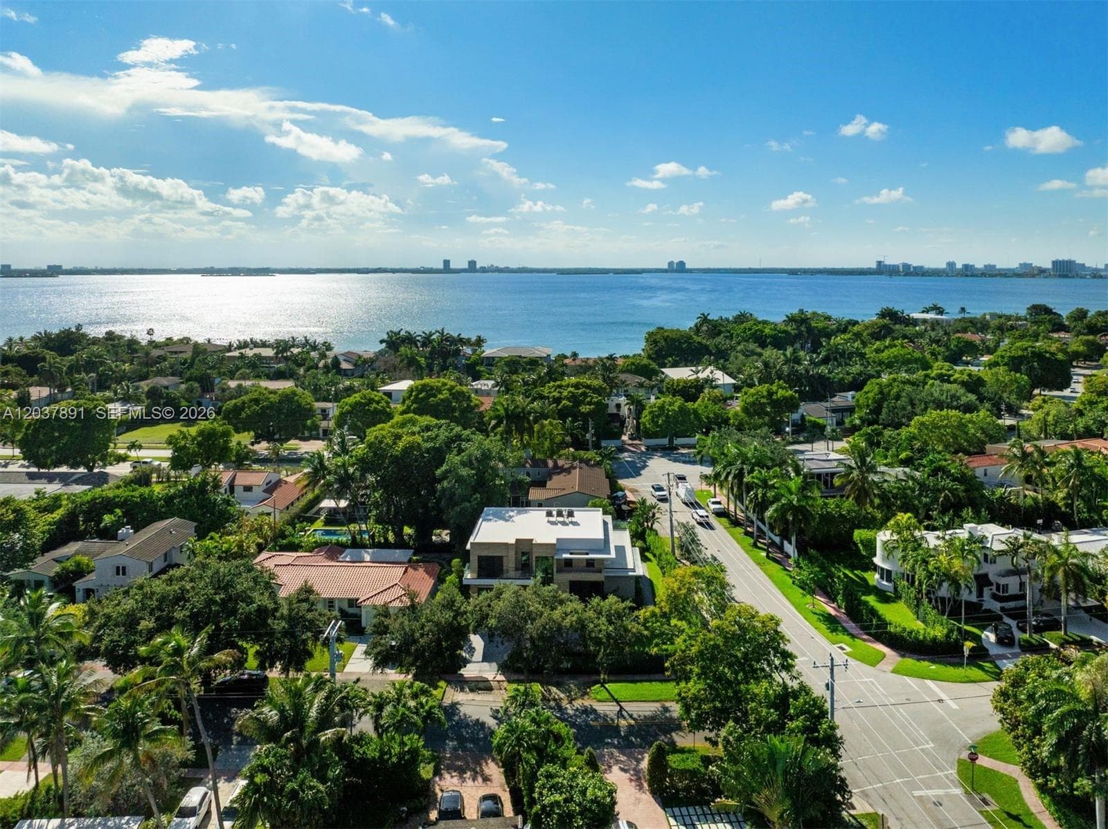A12037891 — Miami Beach — 39