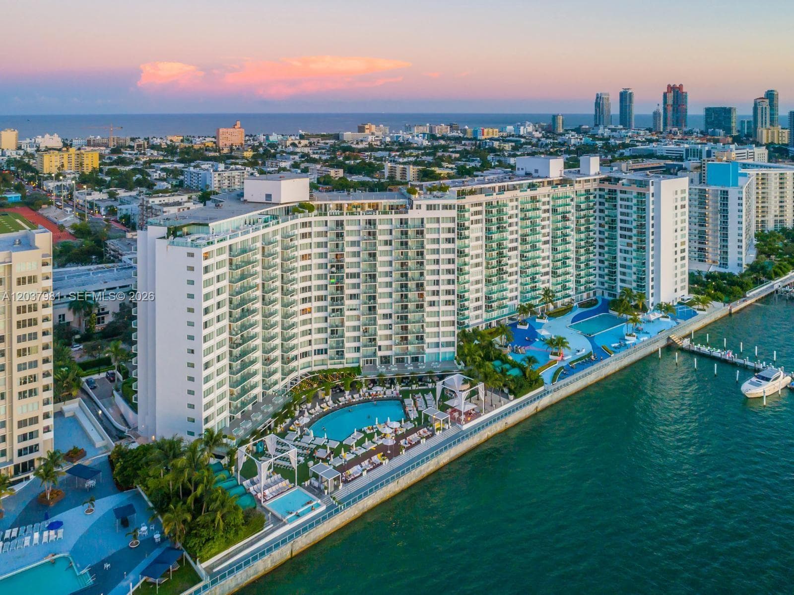 A12037981 — Miami Beach — 2
