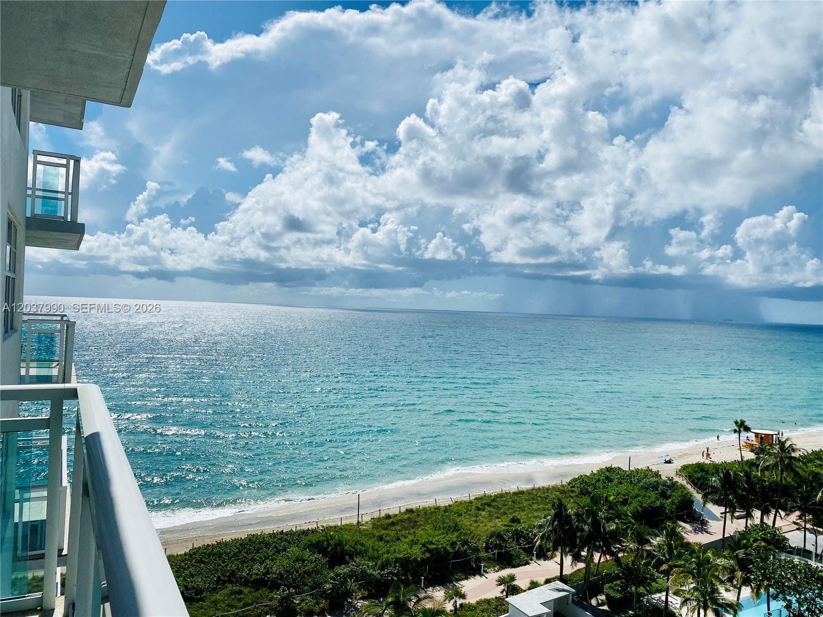 A12037990 — Miami Beach — 2