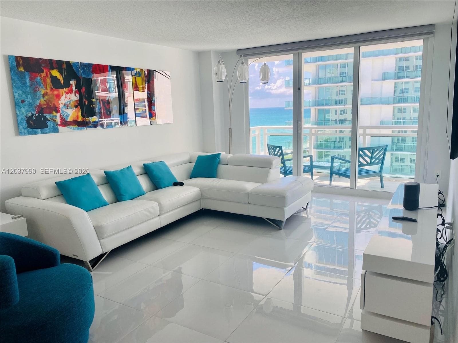A12037990 — Miami Beach — 3