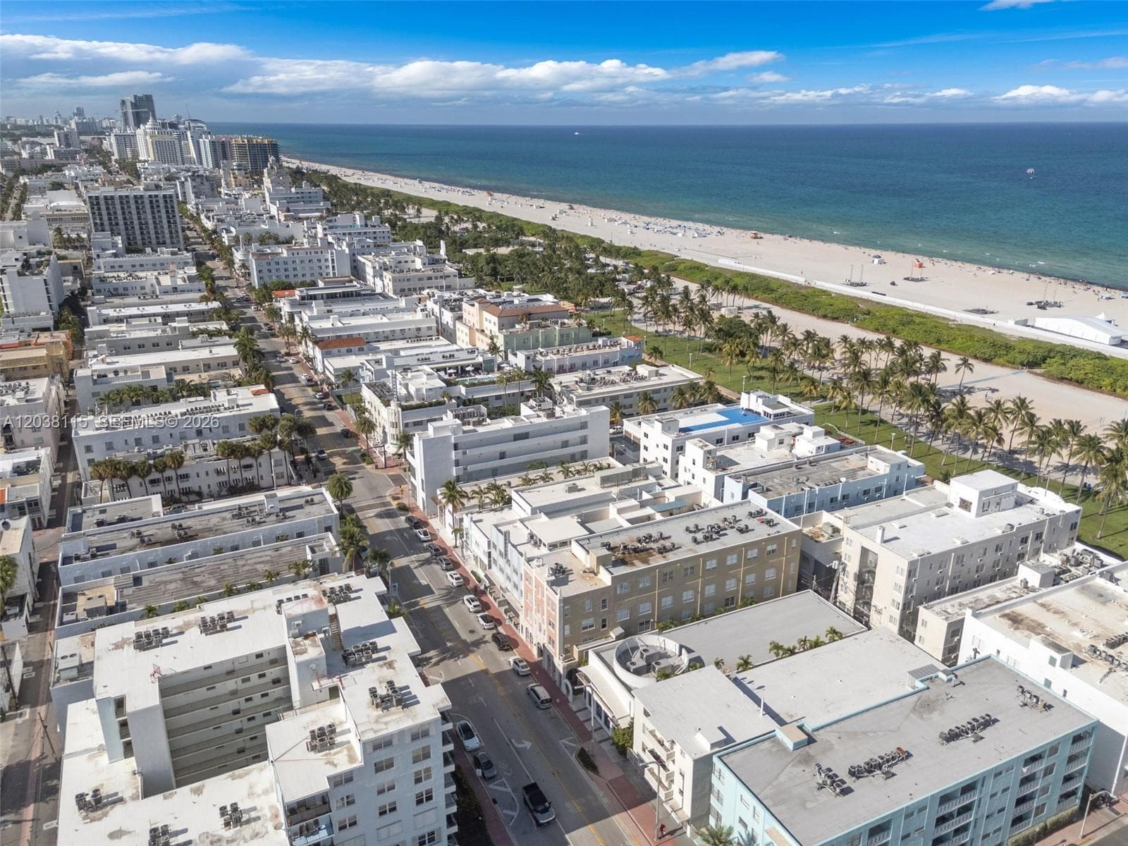 A12038115 — Miami Beach — 14