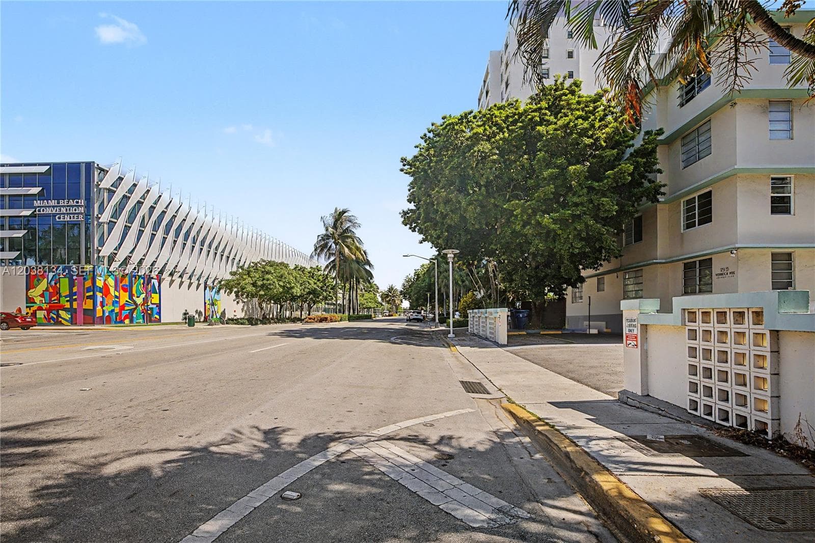 A12038134 — Miami Beach — 18