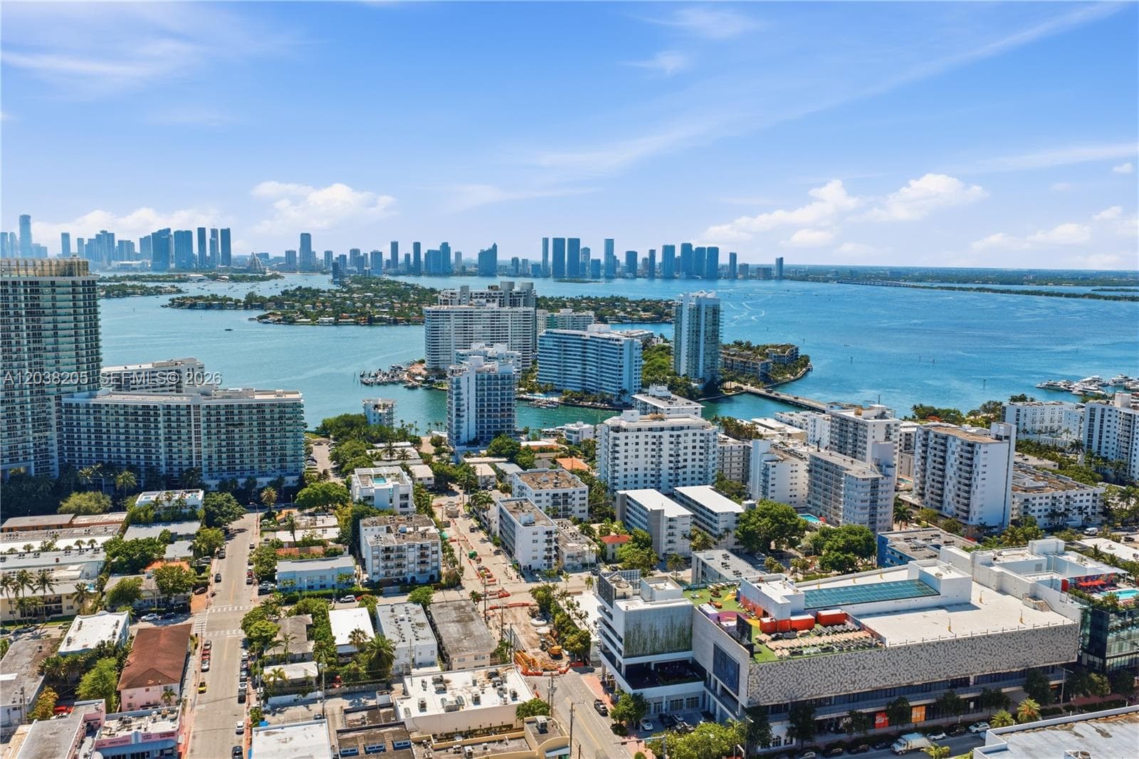 A12038205 — Miami Beach — 25